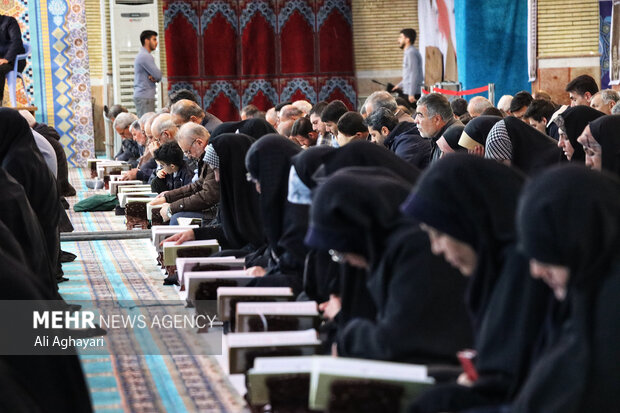 جزءخوانی قرآن کریم در مصلی ارومیه