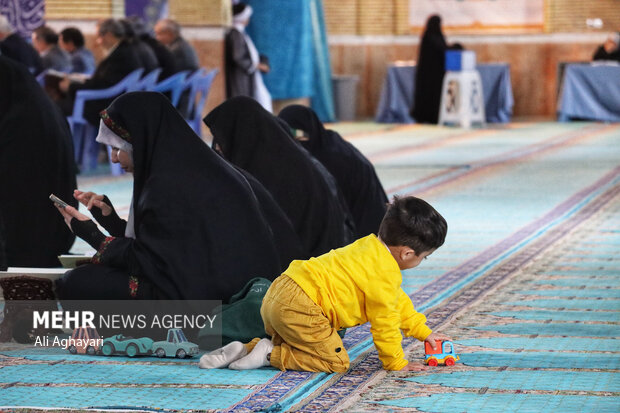 جزءخوانی قرآن کریم در مصلی ارومیه