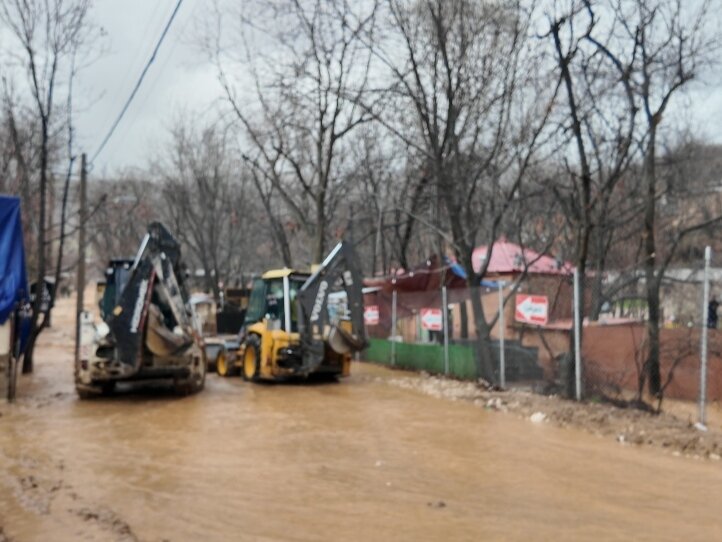 پاسکاری ساخت سیل بند منجر به ورود سیلاب به داخل شهر سبزوار شد