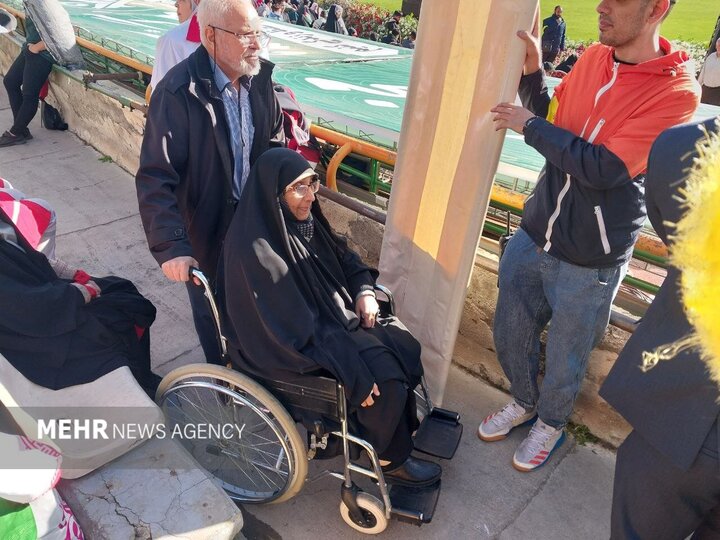 أكثر من 100 الف شخص.. تجمع قرآني حاشد في طهران تنديدا بالعدوان الصهيوني على غزة