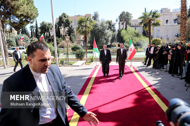 ملاقات و کنفرانس مطبوعاتی مشترک اسماعیل هنیه با وزیر امور خارجه
