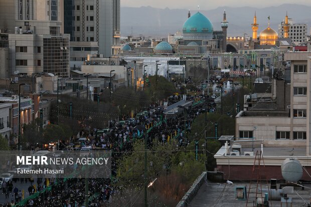 سفره افطاری ۶ کیلومتری در مشهد