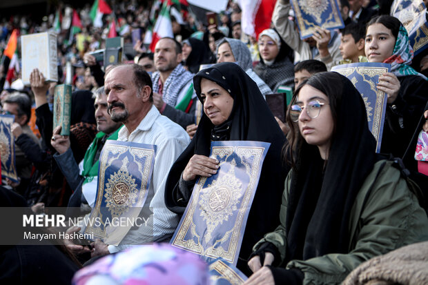 اجتماع محفل قرآنی امام حسنی‌ها