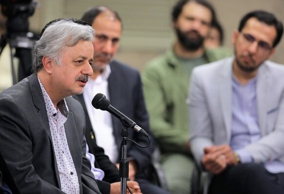 مبادا شعر به انزوا برود 5 پایگاه خبری ججین مبادا شعر به انزوا برود!
