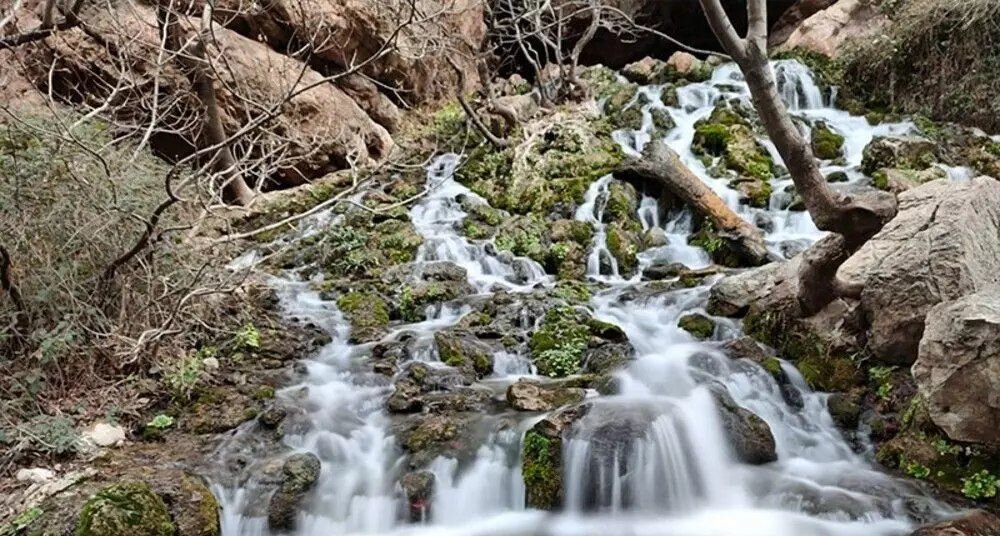 سمیرم شهر چشمههای جوشان و آبشارهای زیبا