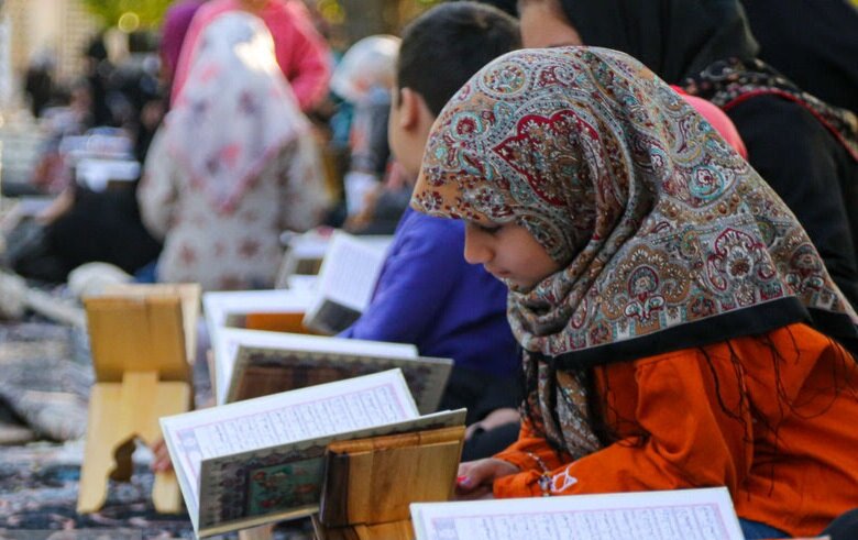 محفل انس با قرآن همراه با جشن ستاره‌های زمین در شیراز برپا شد