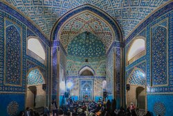 مسجد جامع یزد میں تلاوت قرآن کریم کی محفل میں مومنین کی شرکت