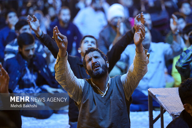 برگزاری مراسم مناجات شبهای رمضان در حسینیه آیتالله جلیلی کرمانشاه