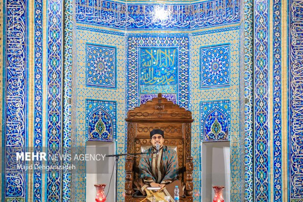 مسجد جامع یزد میں تلاوت قرآن کریم کی محفل میں مومنین کی شرکت
