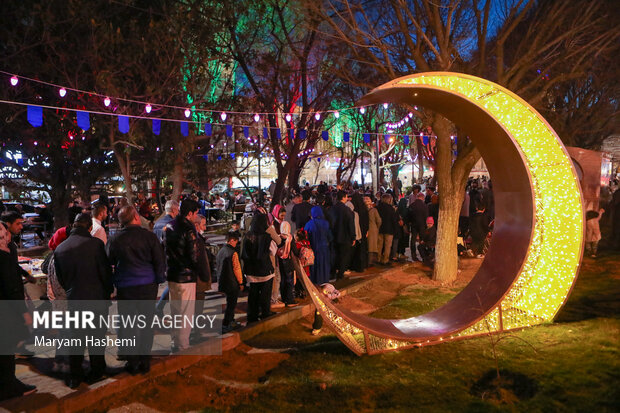 برپایی «افطارخانه» و جشنواره نور در بلوار کشاورز طی ماه رمضان