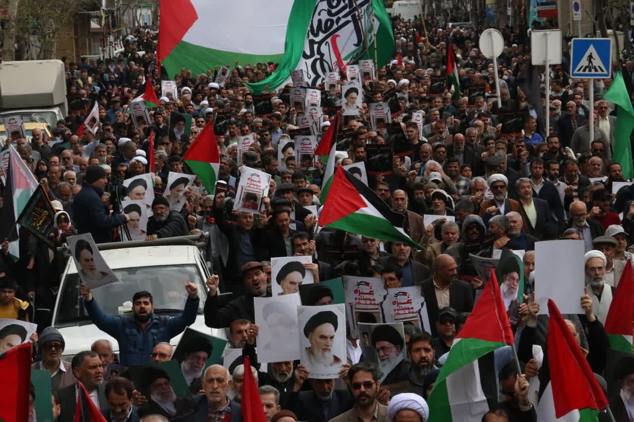 راهپیمایی نمازگزاران مشهدی در محکومیت جنایات رژیم صهیونیستی
