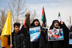 تجمع مردمی دانشجویی در حمایت از مادران وکودکان غزه در همدان