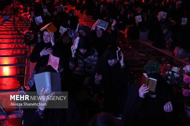 حال و هوای دروازه نجف در شب نوزدهم رمضان