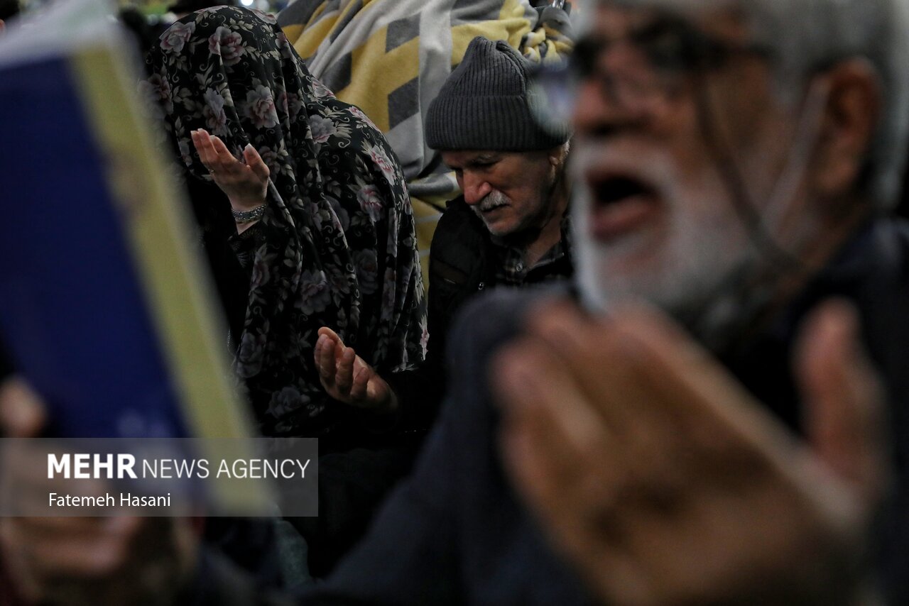 مراسم معنوی احیای شب نوزدهم ماه رمضان در استان تهران برگزار شد