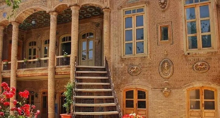 دو بافت جدید و قدیم را در شاهینشهر ببینید