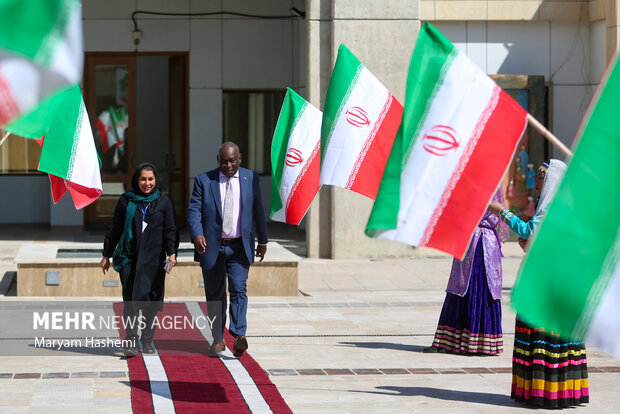 مراسم «دهمین رویداد تکریم پرچم جمهوری اسلامی ایران» ۱۲ فروردین ۱۴۰۳ همزمان با روز جمهوری اسلامی ایران با حضور عزت الله ضرغامی وزیر میراث فرهنگی و گردشگری و صنایع دستی و ناصر کنعانی سخنگوی وزارت خارجه در کوشک باغ هنر برگزار شد