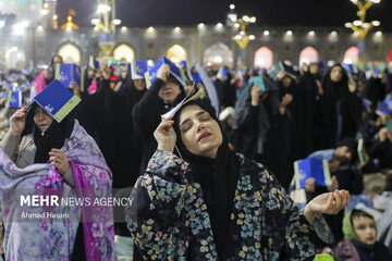 شب بیست و یکم ماه مبارک رمضان در حرم شمس الشموس به روایت تصویر