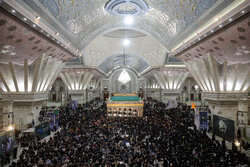 حرم امام، جلوه‌گاه وحدت/ حضور گسترده ملت در سالگرد ارتحال خمینی کبیر