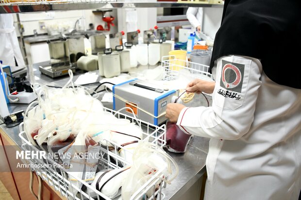 نذر خون در شب ۲۱ ماه مبارک رمضان در بیرجند
