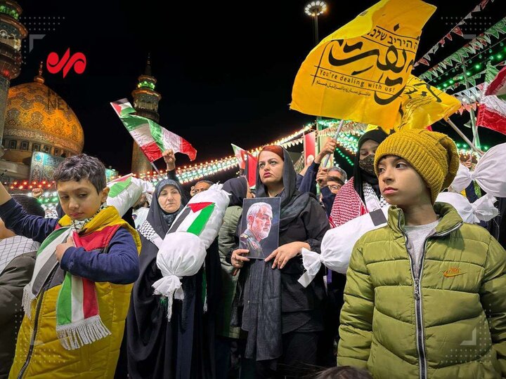 - تجمع مردم تهران در محکومیت ترور سرداران و افسران ایرانی |