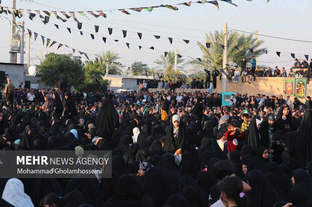 بزرگترین محفل قرآنی روستایی کشور در روستای چارک بوشهر
