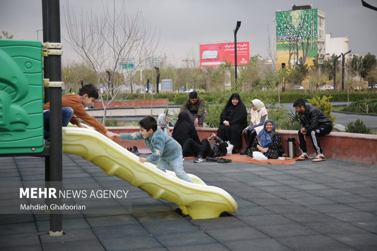 قرآن عامل موفقیتهایم شد/ رموز موفقیت رتبه ۳۳ کنکور انسانی