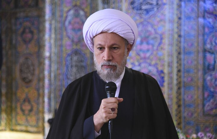 رمز پیروزی بر اسراییل در جنگ کنونی گوش به فرمان ولی فقیه بودن است رمز پیروزی بر اسراییل در جنگ کنونی گوش به فرمان ولی فقیه بودن است