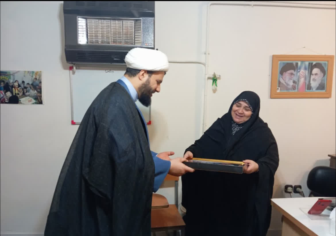  مدیرکل تبلیغات اسلامی گیلان از یک موسسه قرآنی در رشت بازدید کرد