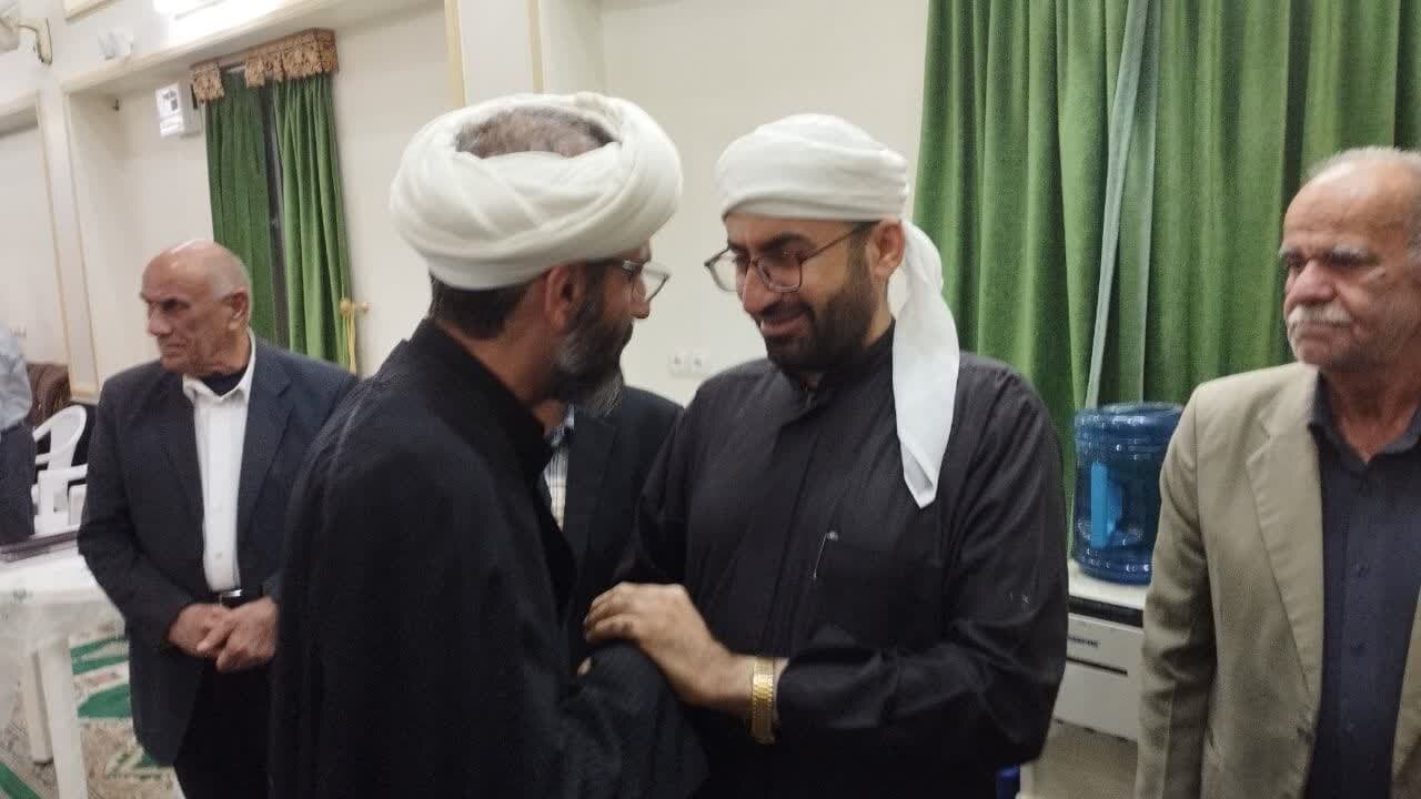 نشست «گفتمان زندگی با آیهها» در اشکنان لامرد برگزار شد