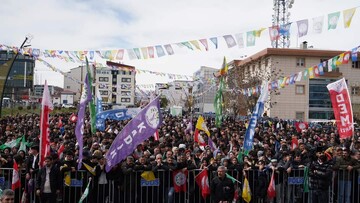 بڕیارێکی ئەردۆغان شەقامەکانی کوردستانی تورکیا دەهەژێنێت+ ڤیدیۆ