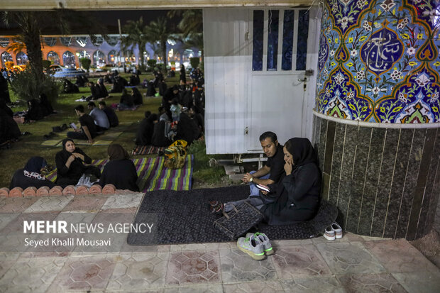 مراسم احیای شب بیست و سوم ماه رمضان در گلزار شهدا اهواز