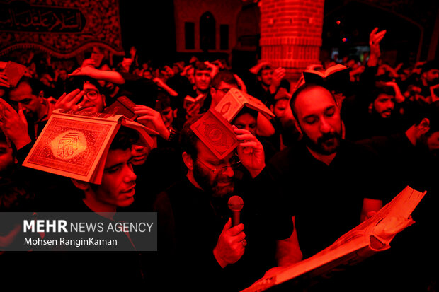 مراسم احیای شب‌های قدر در هیئت عشاق‌الحسین (ع) تهران