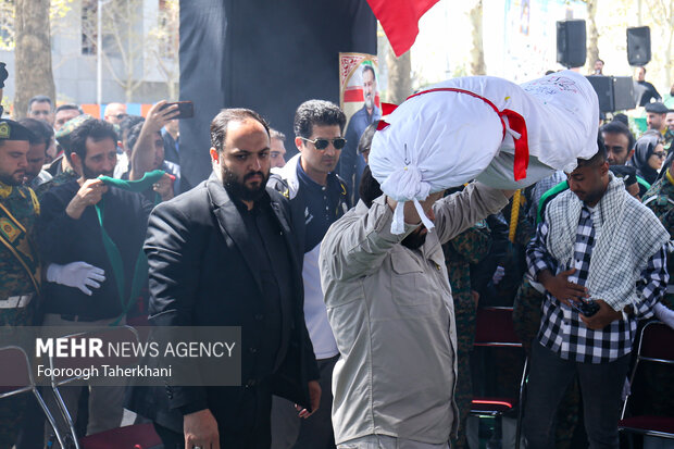 مراسم تشییع و تدفین پیکر مطهر شهید گمنام