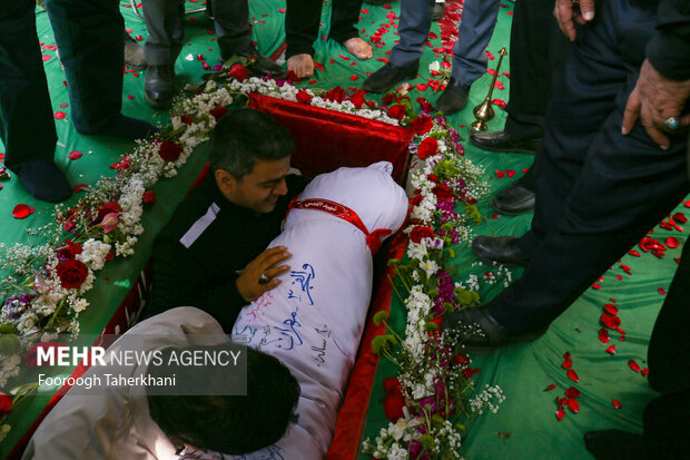 پیکر پاک یک شهید گمنام در بام روستای طولای قشم به خاک سپرده خواهد شد