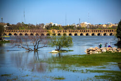 آب در رودخانه زاینده‌رود اصفهان دوباره جاری شد