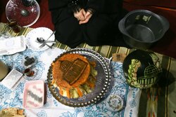 آیین «پخت مَقلوبه» همراه با زنان فلسطینی در بجنورد برگزار شد