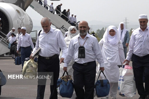 9 yıl aradan sonra Umre seferleri yarın itibari ile başlıyor 9 yıl aradan sonra Umre seferleri yarın itibari ile başlıyor
