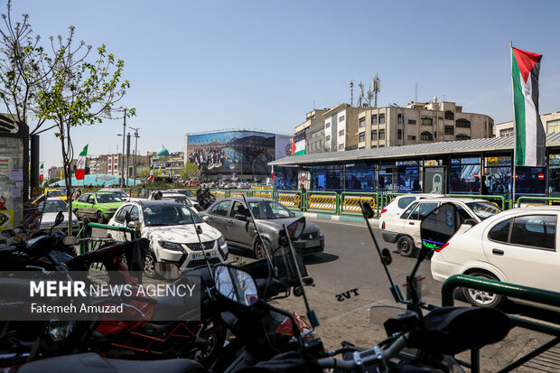 دیوارنگاره میدان انقلاب اسلامی