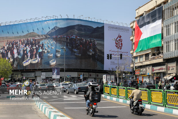 دیوارنگاره میدان انقلاب اسلامی