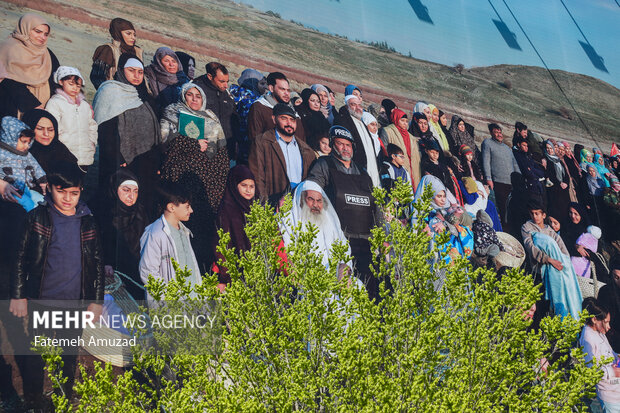 دیوارنگاره میدان انقلاب اسلامی