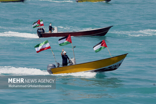بزرگترین رژه اقتدار بسیج دریایی مردم پایه در حمایت از فلسطین 