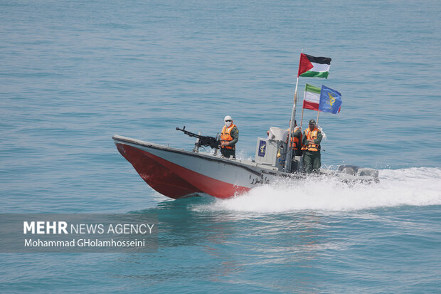 بزرگترین رژه اقتدار بسیج دریایی مردم پایه در حمایت از فلسطین 