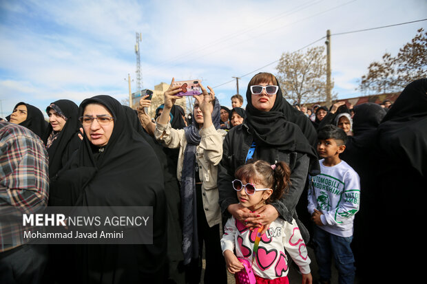مراسم تشییع و تدفین پیکر مطهر شهید گمنام در روستای کورانه قزوین