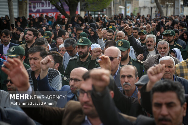 مراسم تشییع و تدفین پیکر مطهر شهید گمنام در روستای کورانه قزوین