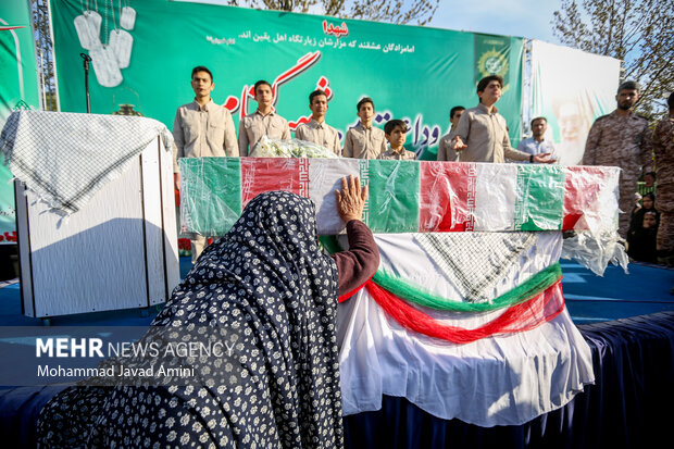 مراسم تشییع و تدفین پیکر مطهر شهید گمنام در روستای کورانه قزوین