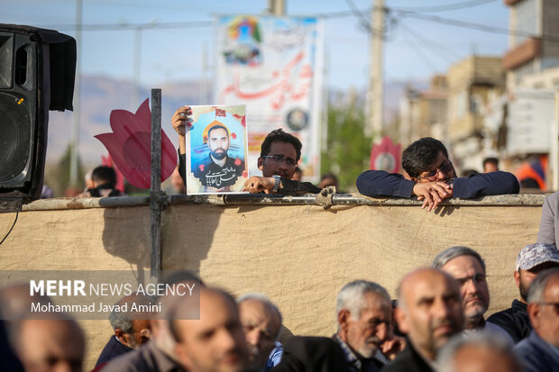 مراسم تشییع و تدفین پیکر مطهر شهید گمنام در روستای کورانه قزوین