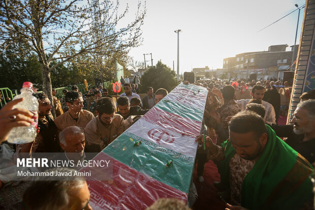 مراسم تشییع و تدفین پیکر مطهر شهید گمنام در روستای کورانه قزوین