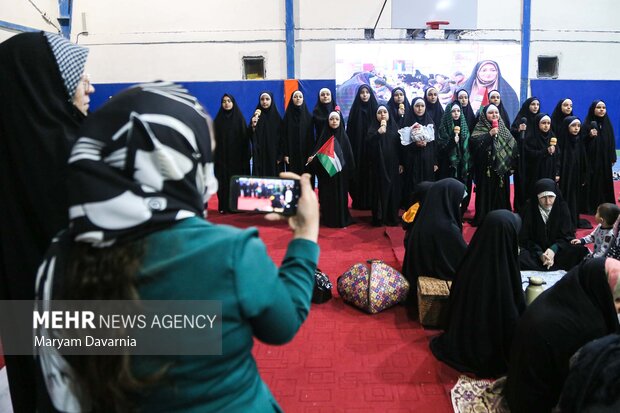 مراسم پخت مقلوبه به رسم بانوان فلسطینی در بجنورد