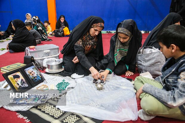 مراسم پخت مقلوبه به رسم بانوان فلسطینی در بجنورد