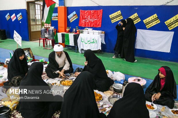 مراسم پخت مقلوبه به رسم بانوان فلسطینی در بجنورد